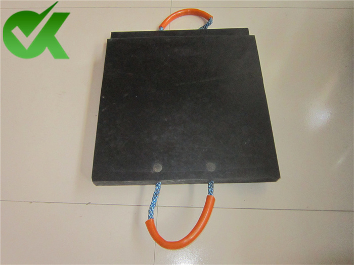 Black composite UHMWPE plastic crane outrigger pads 24×24-2